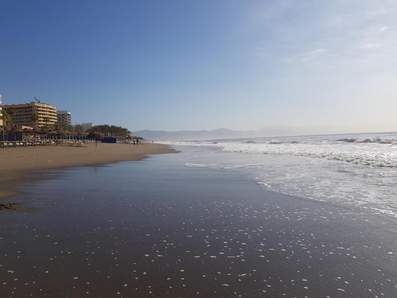Lujoso Duplex En La Playa Con Vistas Al Mar Leilighet Torremolinos Eksteriør bilde